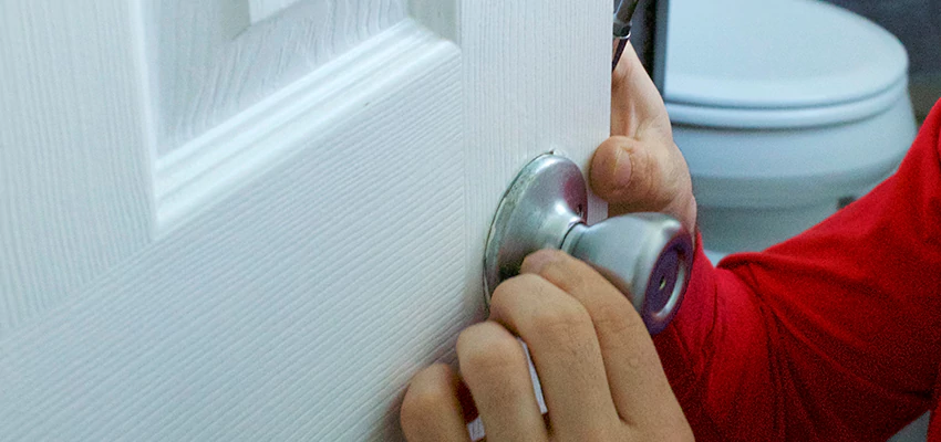 Vintage Door Knob Replacement in West Rancho Dominguez, CA
